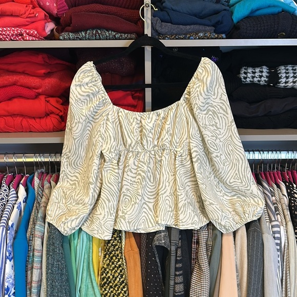 Moon River ivory/sage print elastic cuff and waistband top size S NWT - Picture 3 of 3